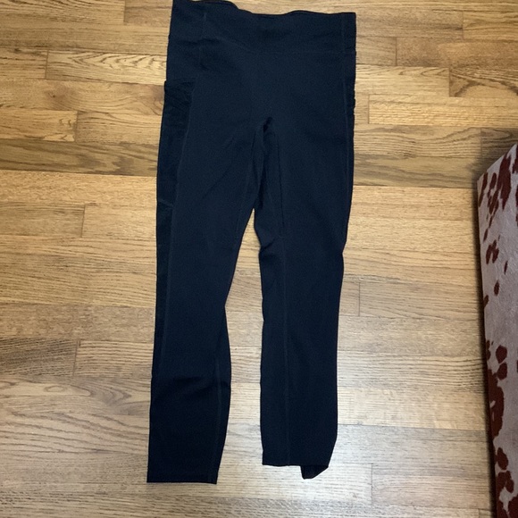 Fabletics 2 pairs of leggings - Picture 4 of 8